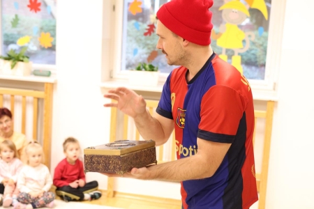 Teatr Eden: Tajemnicza szkatułka.